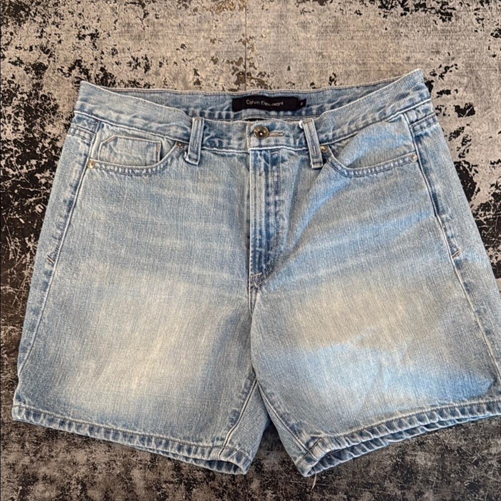 Calvin Klein Jeans Light Wash Denim Shorts 32x7" Size 12